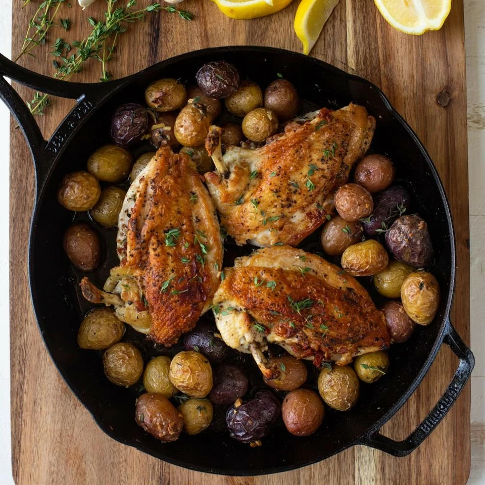 Lodge Blacklock Triple-Seasoned Cast Iron Skillet - Image 8