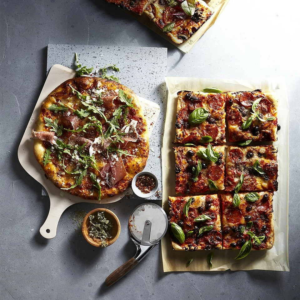 Williams Sonoma Wood-Handled Pizza Wheel - Image 4