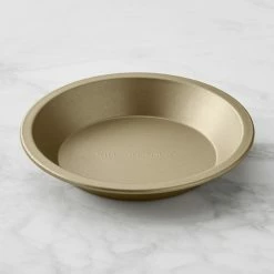 Williams Sonoma Goldtouch® Pro Pie Dish